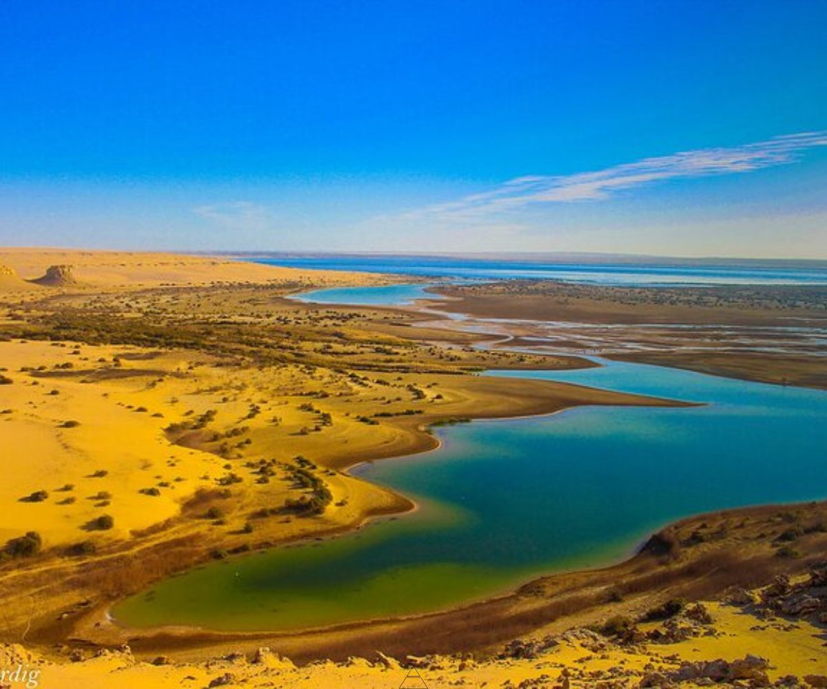 The turquoise Magic Lake in El-Faiyum